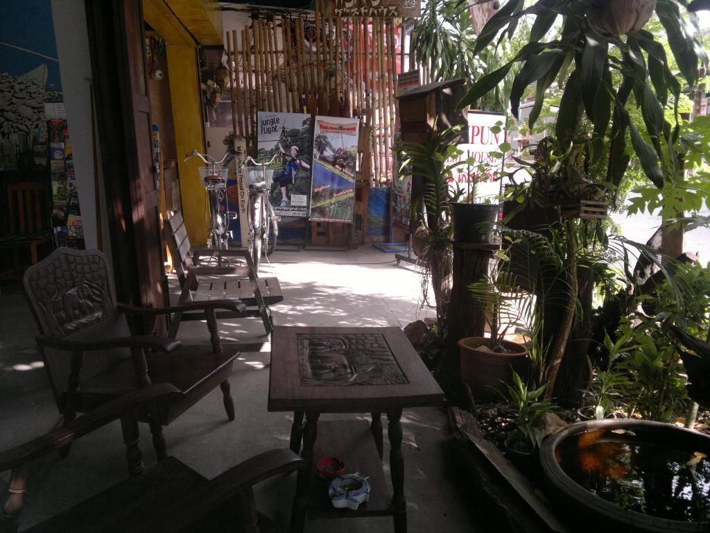 Cumpun Guest House Chiang Mai Exterior photo